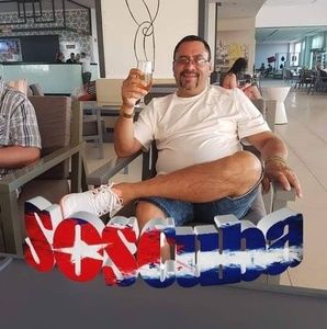 Meet your Posher, Juan mario